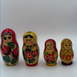 Matryoshka Wooden Russian Nesting Dolls Set-4 ( each contains 4 small dolls)